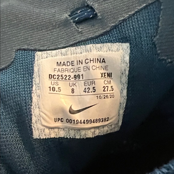 Nike White and Blue Athletic Shoes - Picture 4 of 14